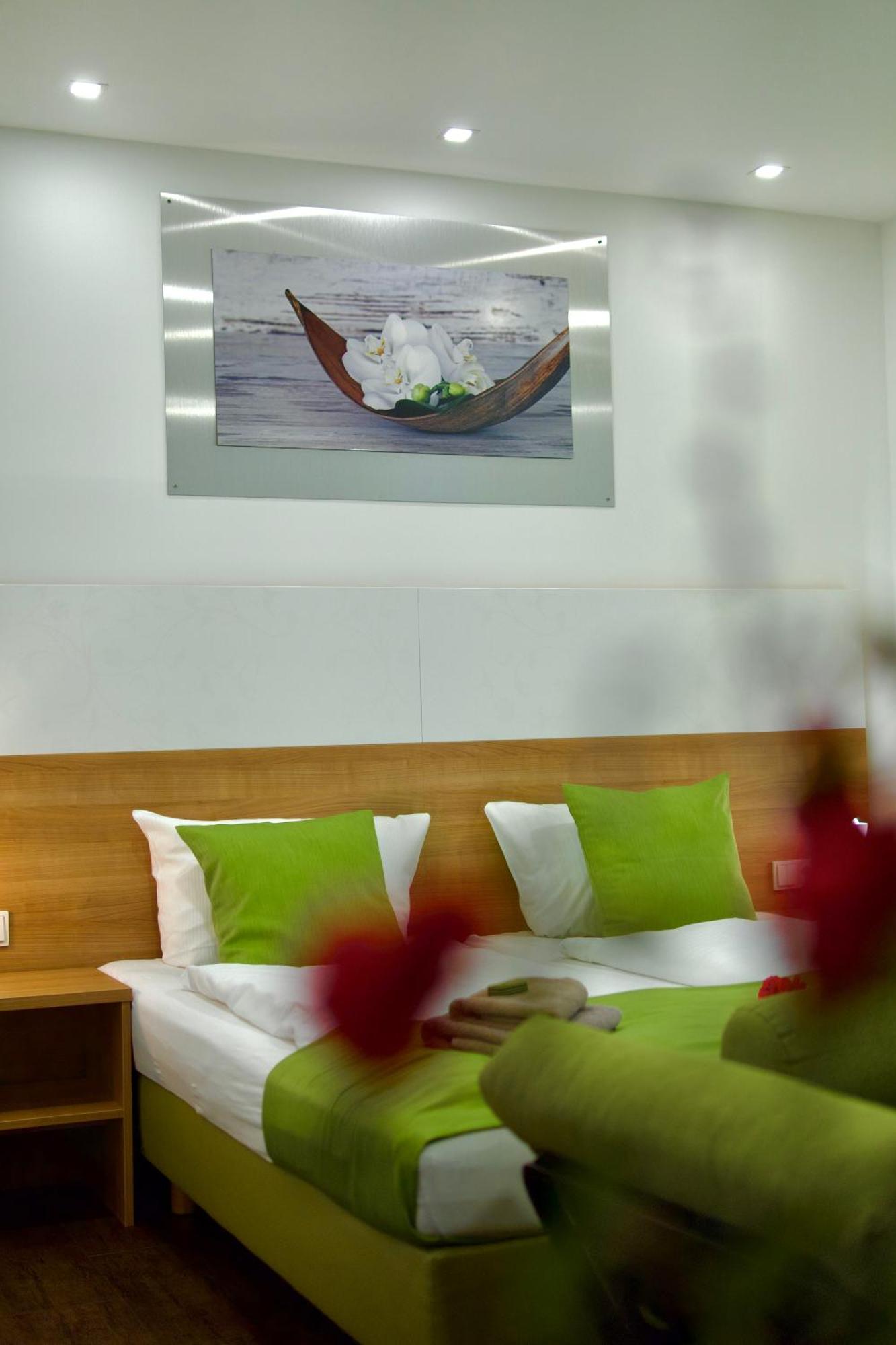 B&B Kukione Dettingen an der Erms Bagian luar foto