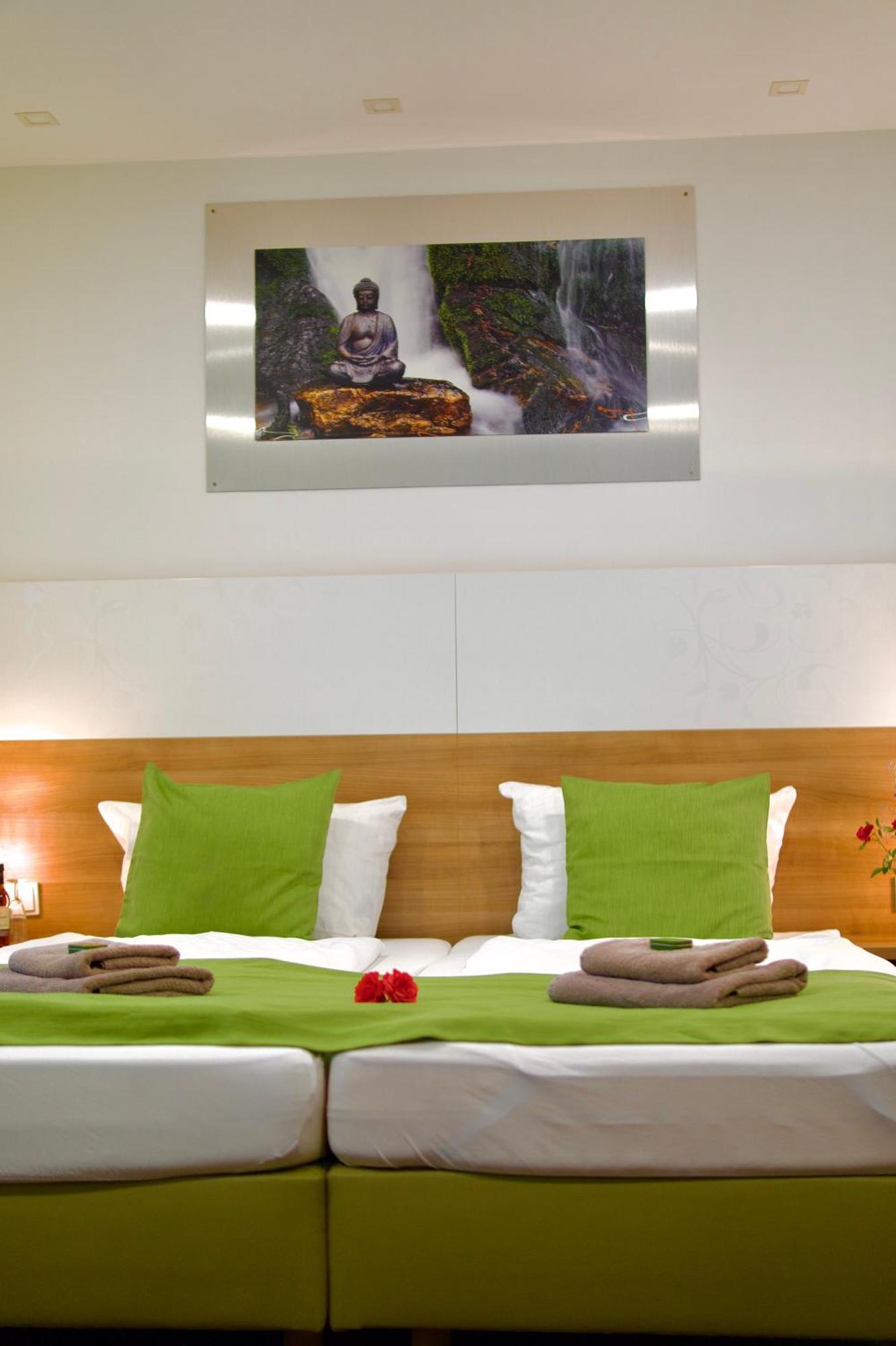 B&B Kukione Dettingen an der Erms Bagian luar foto