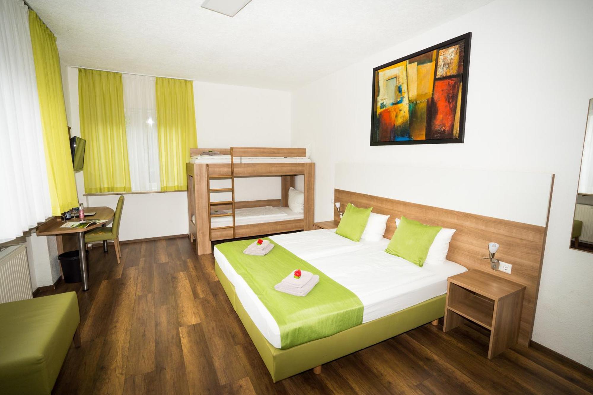 B&B Kukione Dettingen an der Erms Bagian luar foto