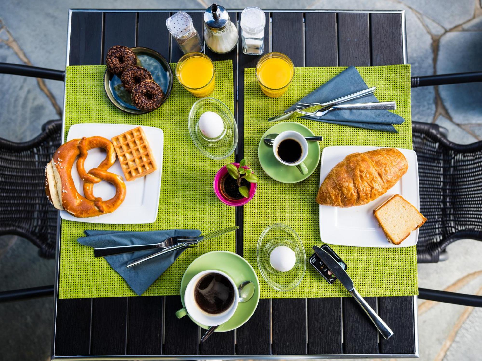 B&B Kukione Dettingen an der Erms Bagian luar foto
