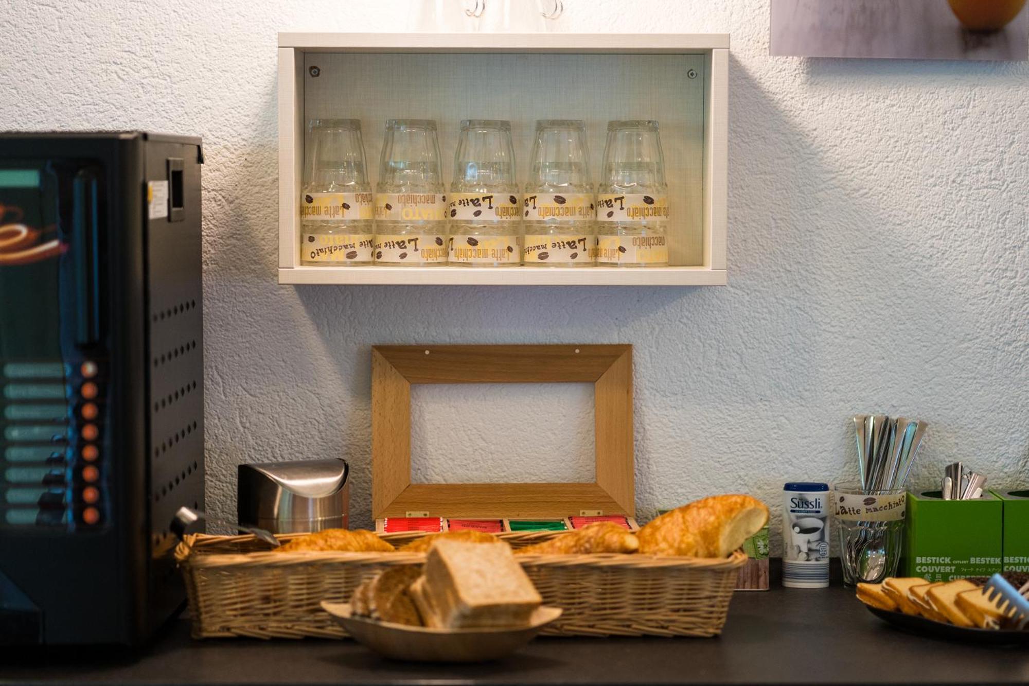 B&B Kukione Dettingen an der Erms Bagian luar foto